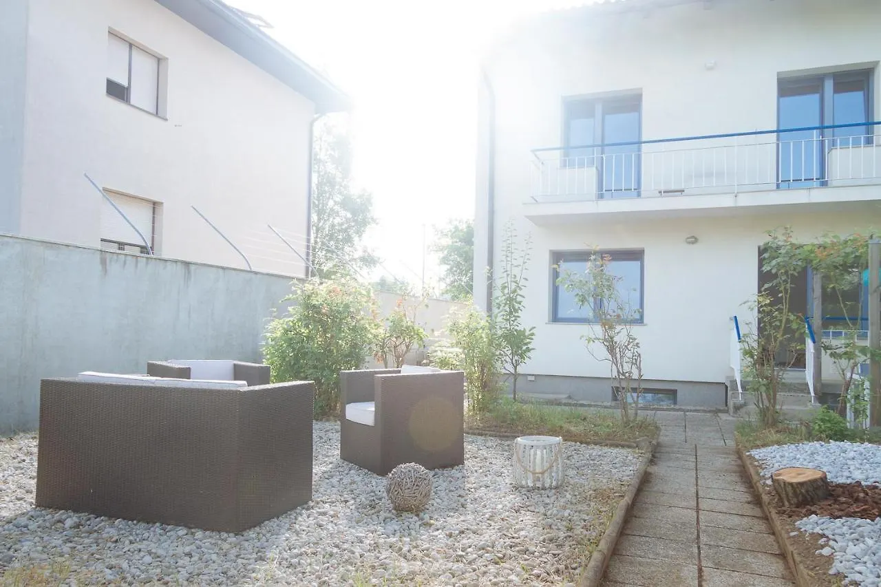 Garden House Apartment Ljubljana Homestay