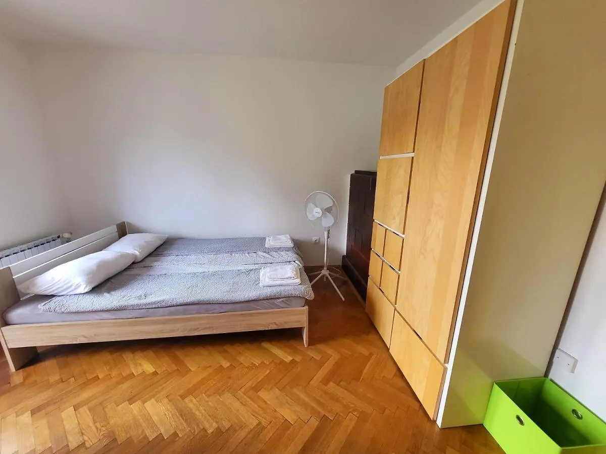 Homestay Garden House Apartment Ljubljana